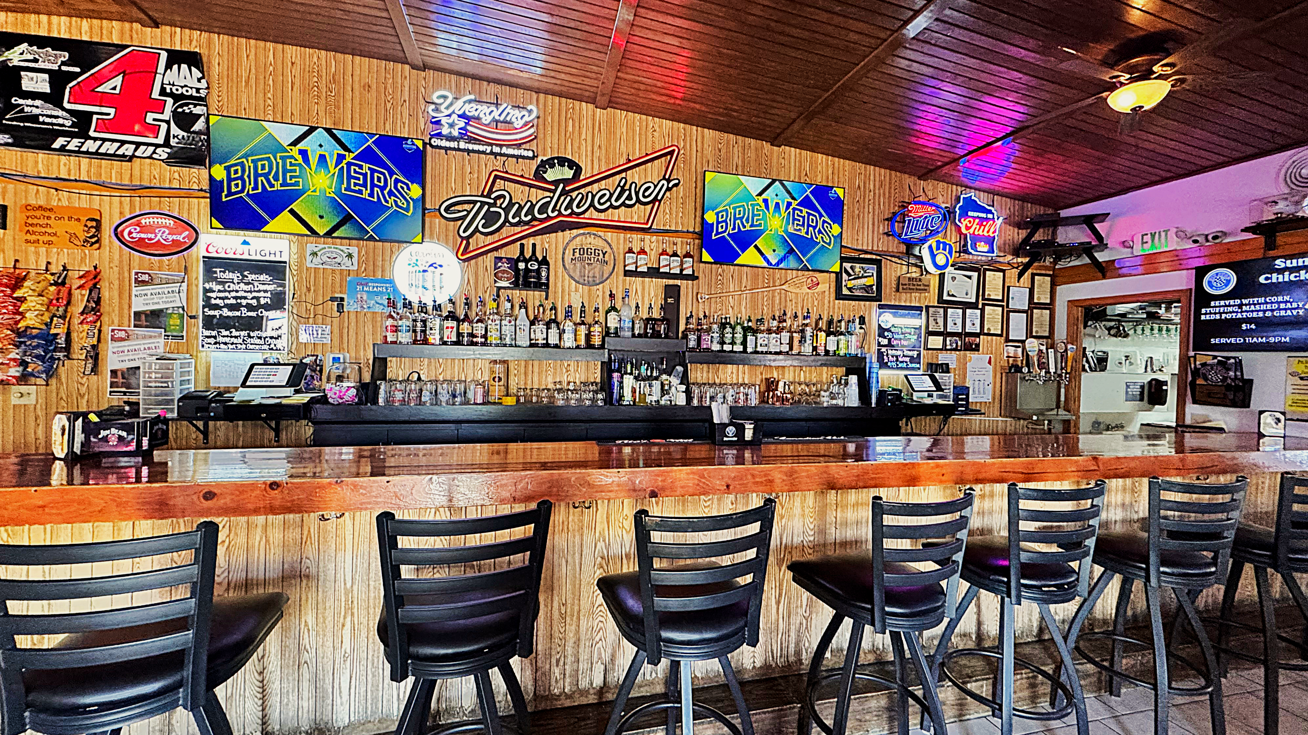 Pit Stop Bar & Grill
